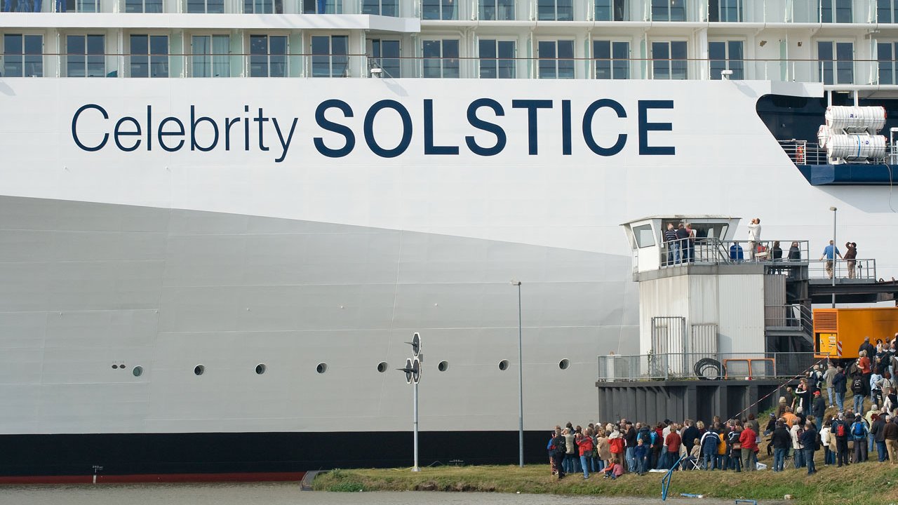 papenburg-meyer-werft-2008-celebrity-solstice-005