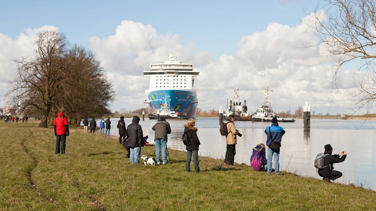 papenburg-meyer-werft-2013-norwegian-breakaway-027